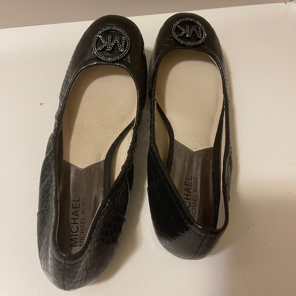 Michael Kors Fulton Black Quilted
Leather Ballet Flat Shoes Silver MK.brand new - Picture 7 of 16
